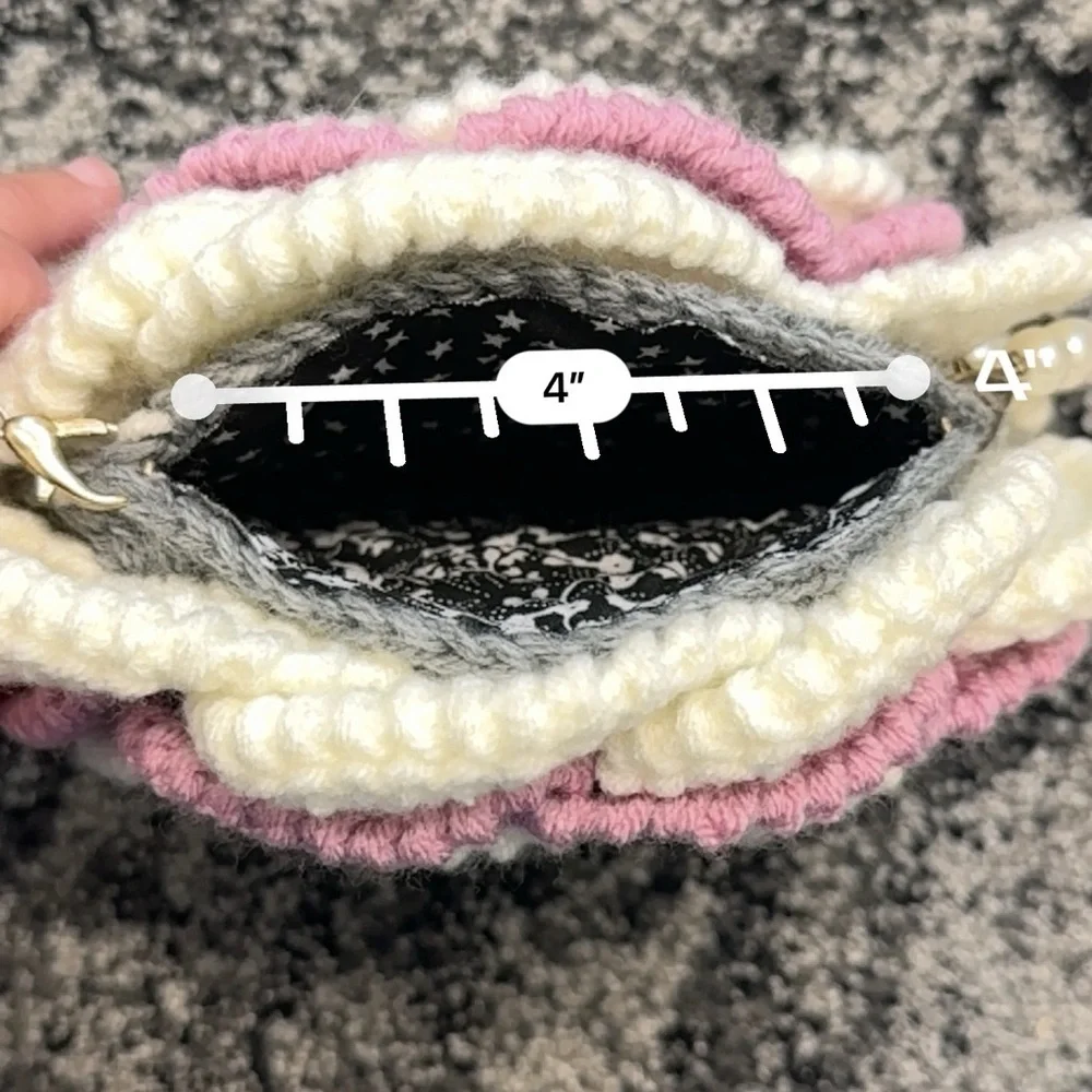 Elegant Floral Crochet Clutch